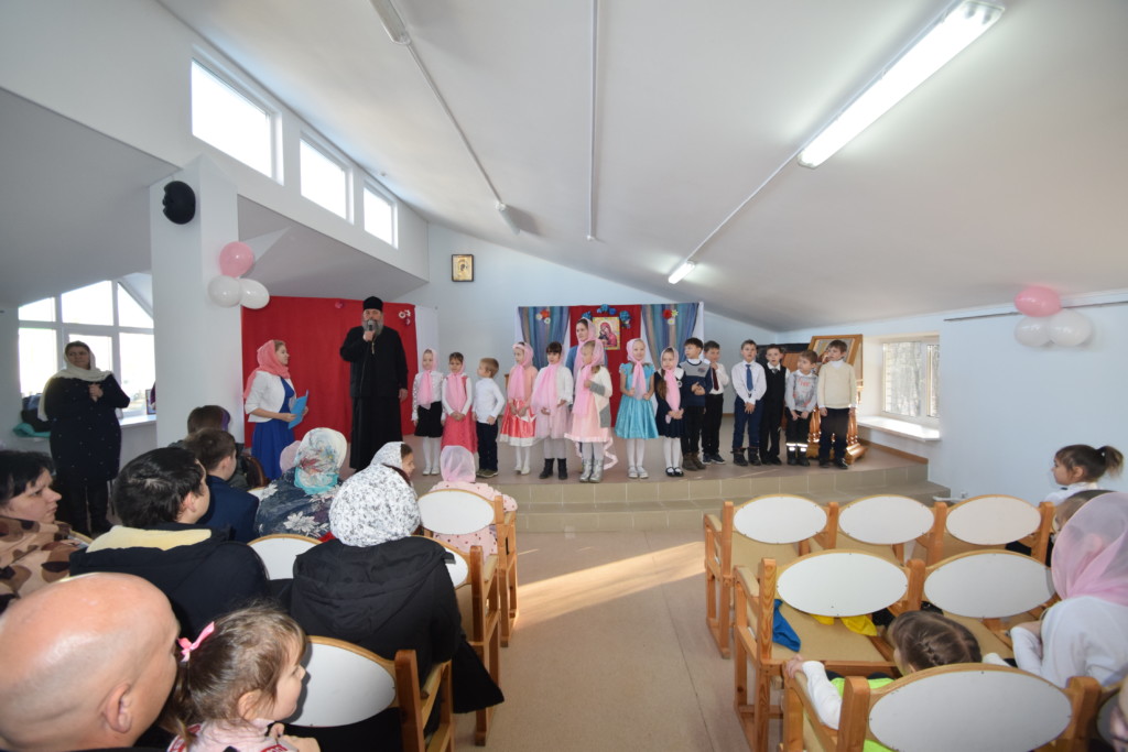 День Матери в Воскресной школе при храме Новомучеников и Исповедников Российских