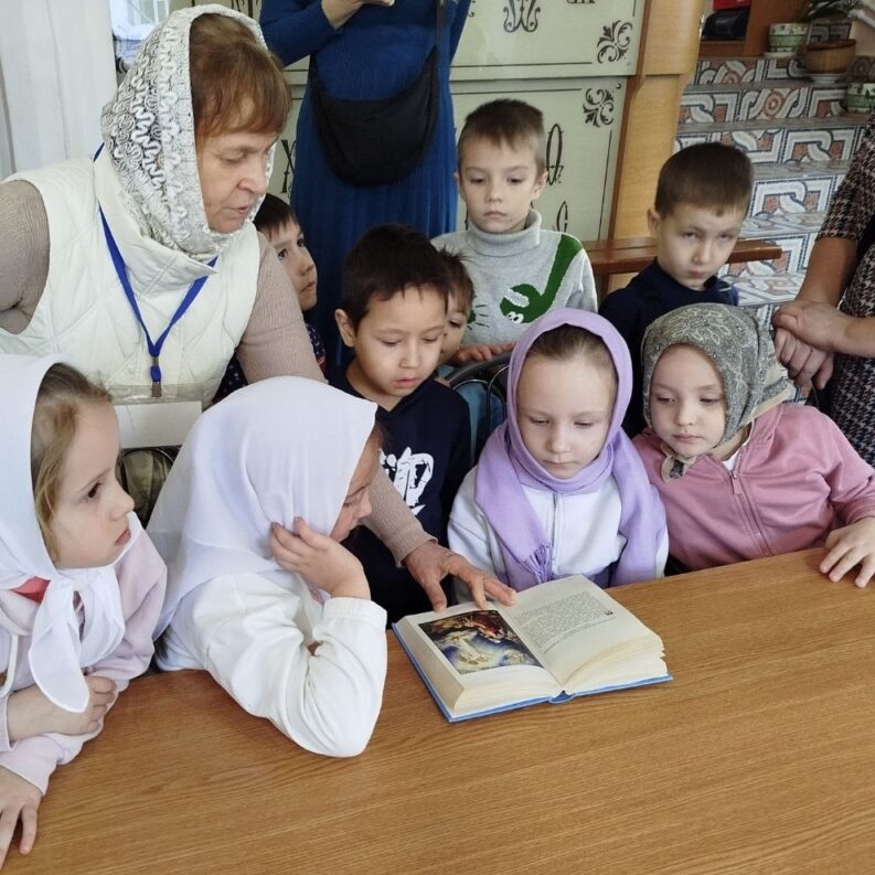 Экскурсия воспитанников ДОУ №88 в музейно-библиотечный комплекс Храма Новомучеников